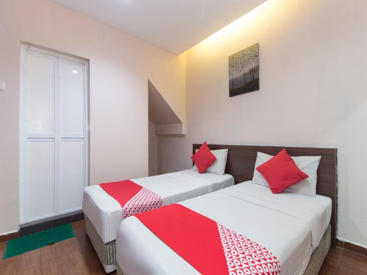 Oyo 109 V'La Park Hotel Куала Лумпур Екстериор снимка