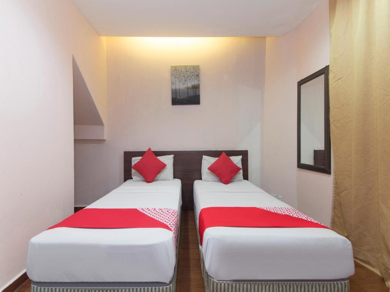 Oyo 109 V'La Park Hotel Куала Лумпур Екстериор снимка