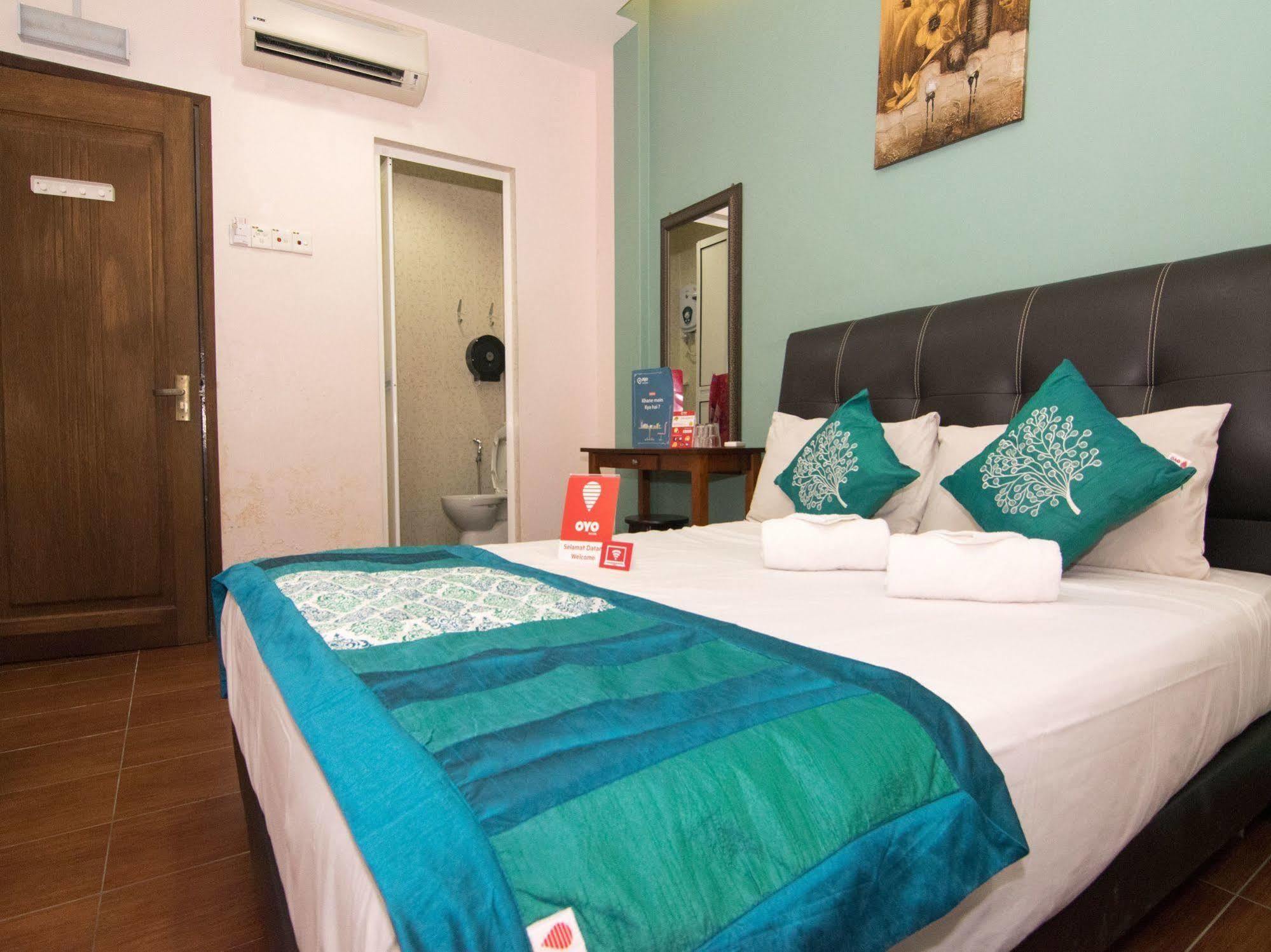 Oyo 109 V'La Park Hotel Куала Лумпур Екстериор снимка
