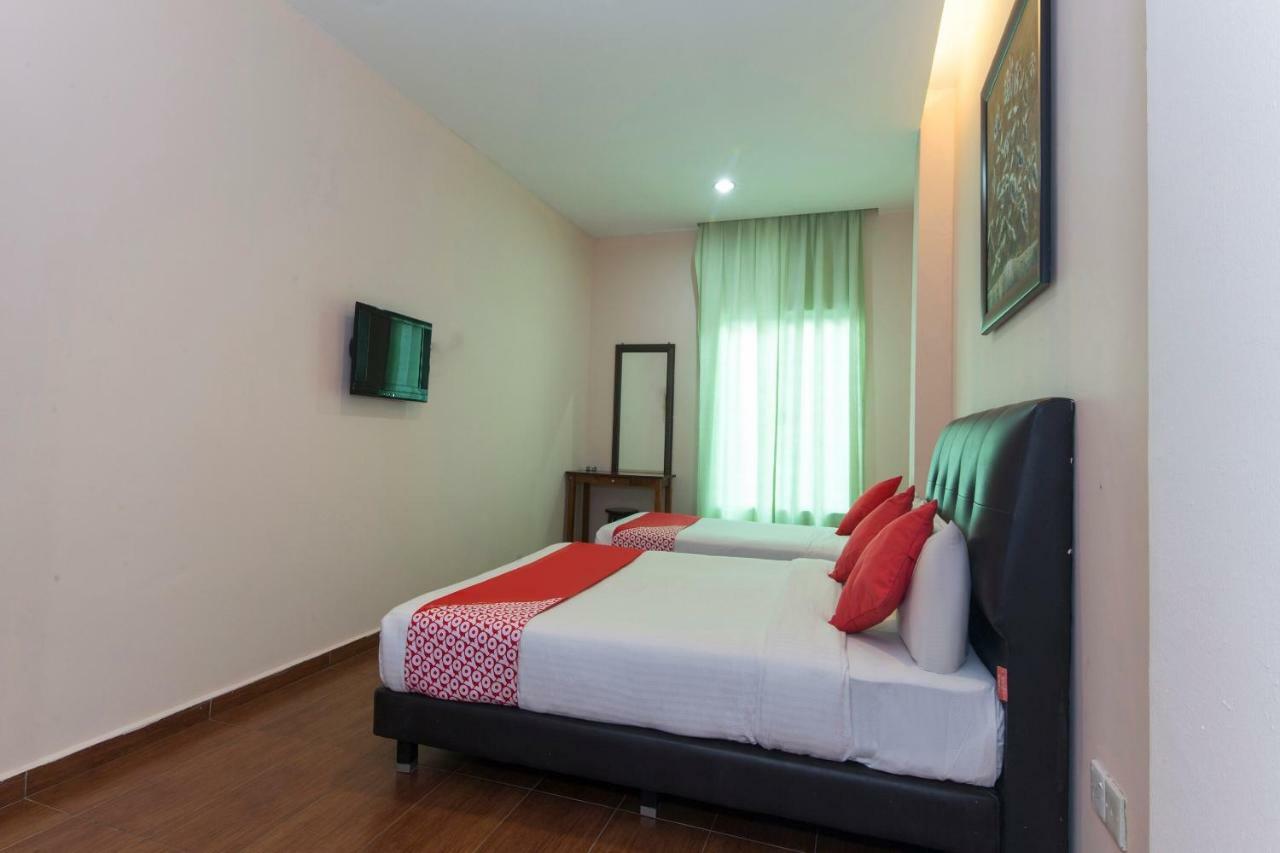 Oyo 109 V'La Park Hotel Куала Лумпур Екстериор снимка